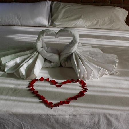 Beni Chiker Hotel Leonor מראה חיצוני תמונה